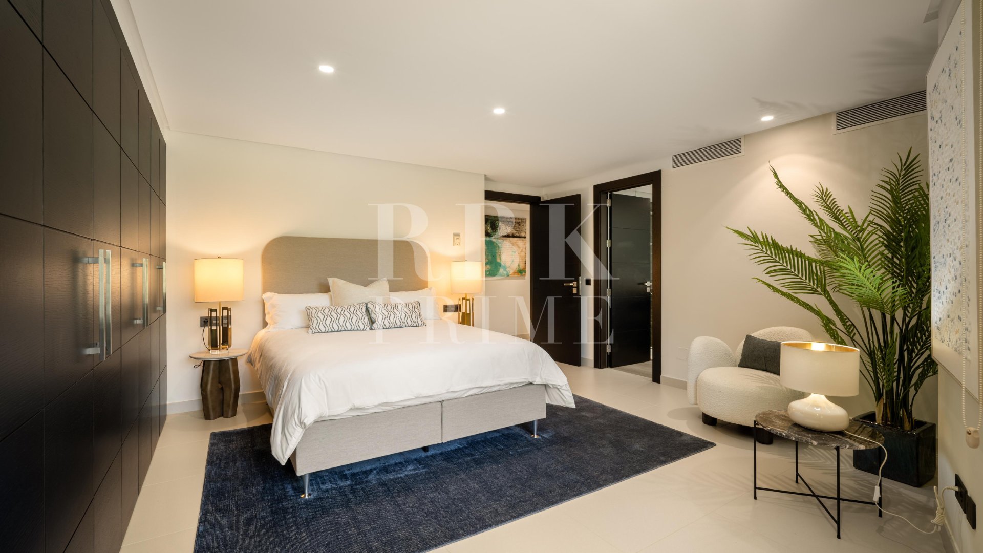 Resale - Villa -
Malaga - Málaga