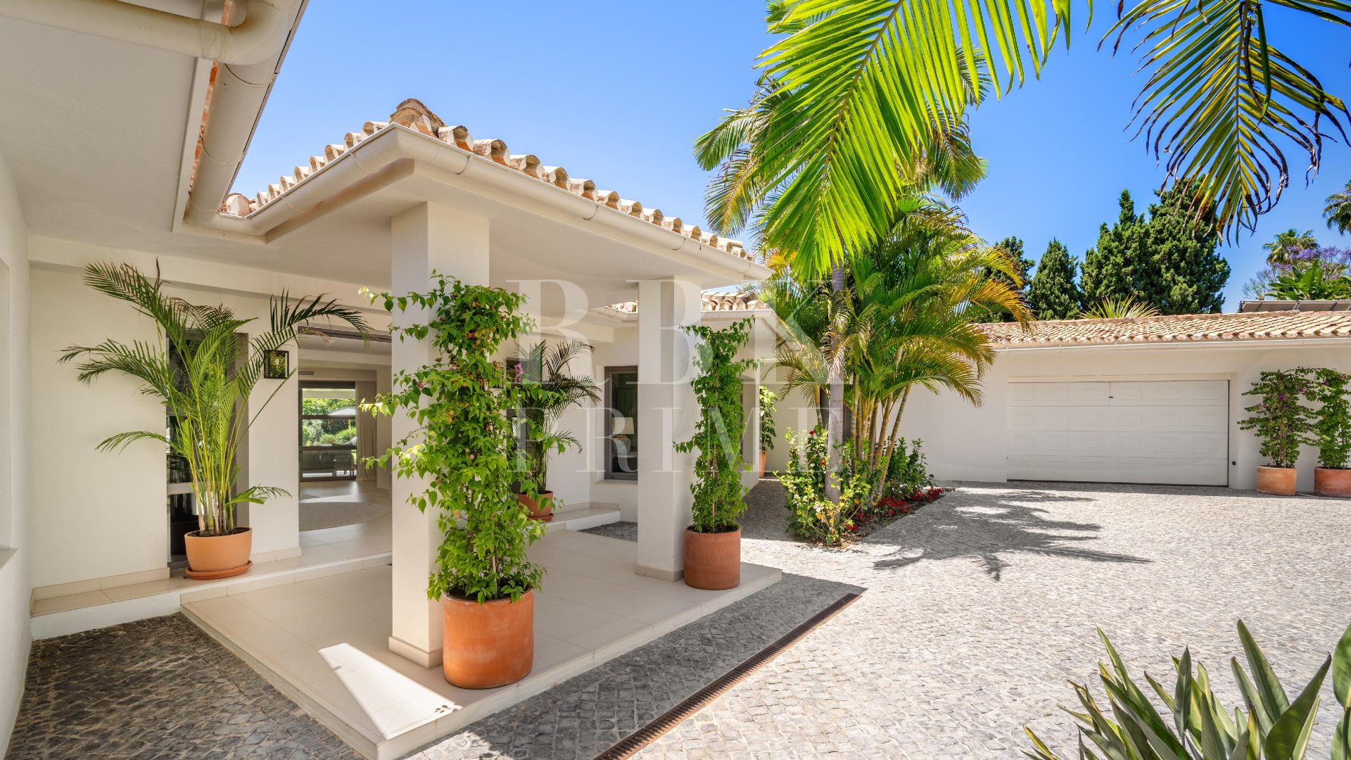 Resale - Villa -
Malaga - Málaga