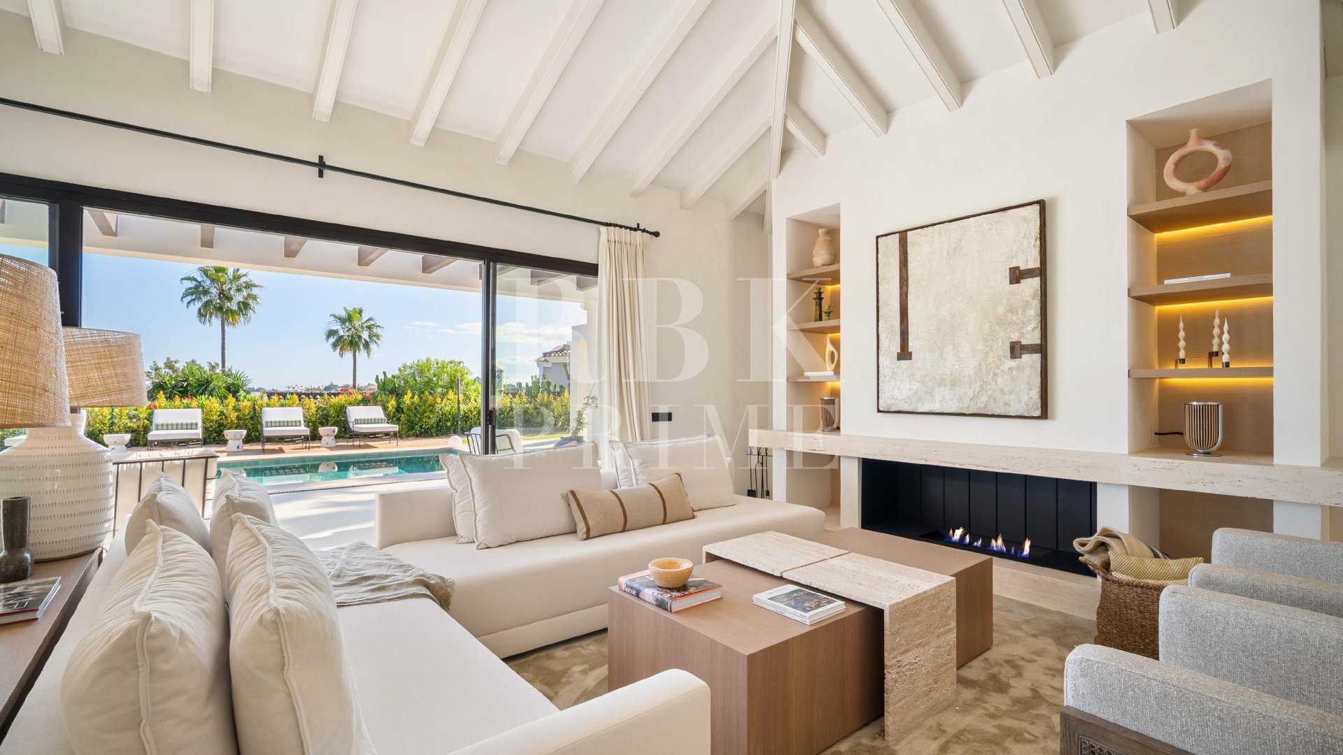 Resale - Villa -
Malaga - Nueva Andalucía