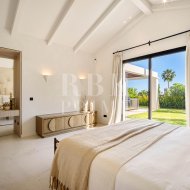Resale - Villa -
Malaga - Nueva Andalucía
