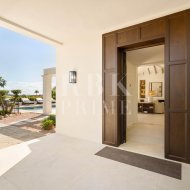Resale - Villa -
Malaga - Nueva Andalucía