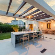 Resale - Villa -
Malaga - Nueva Andalucía