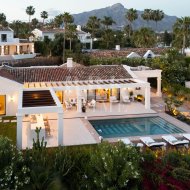 Resale - Villa -
Malaga - Nueva Andalucía