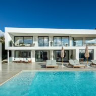 Resale - Villa -
Malaga - Nueva Andalucía