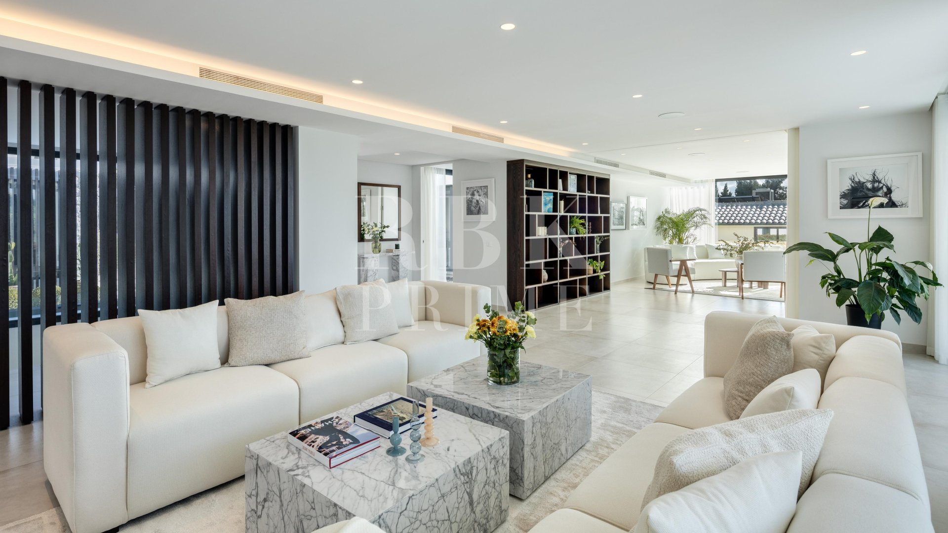 Resale - Villa -
Malaga - Nueva Andalucía