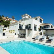 Resale - Villa -
Malaga - Nueva Andalucía