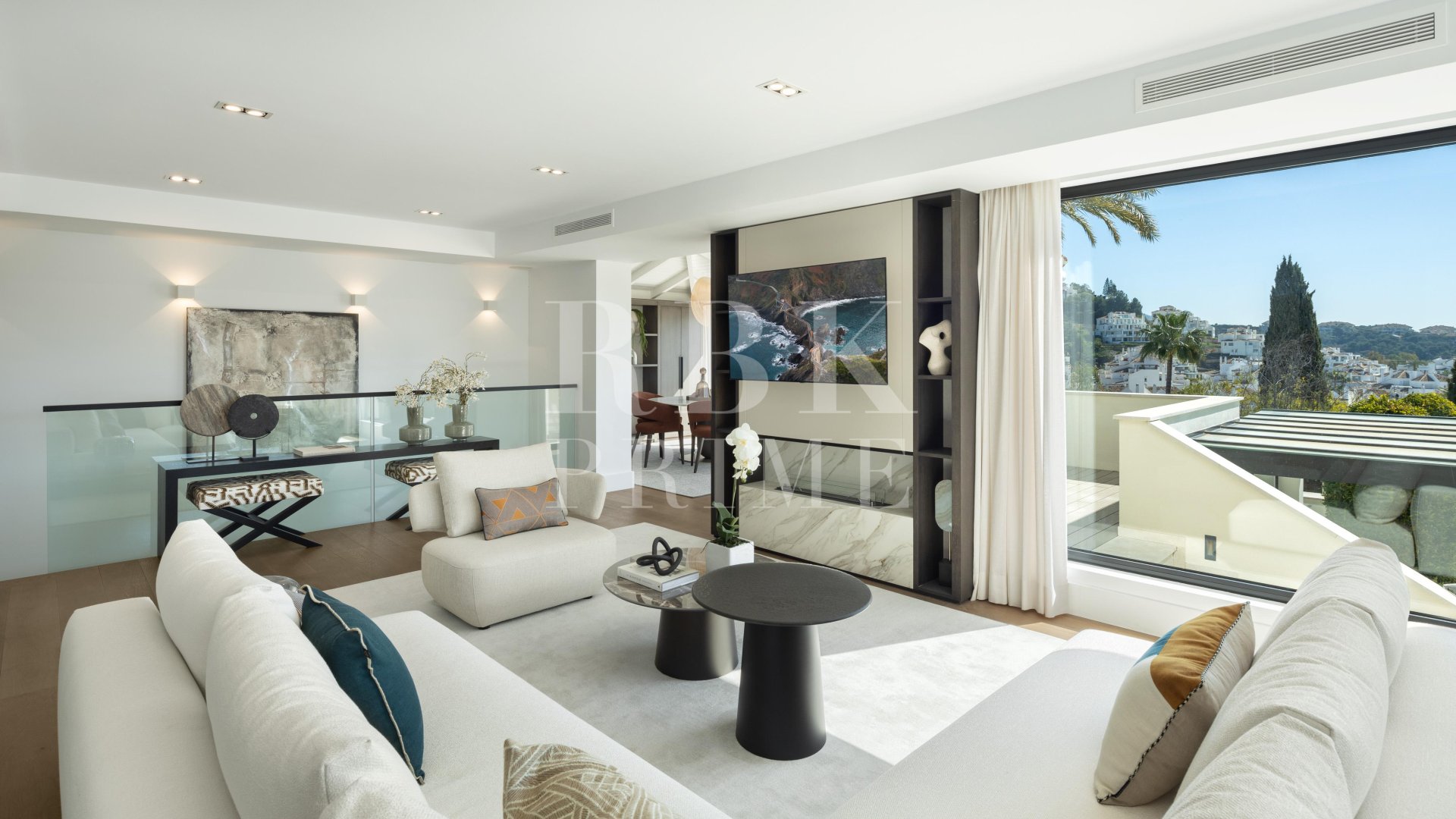 Resale - Villa -
Malaga - Nueva Andalucía