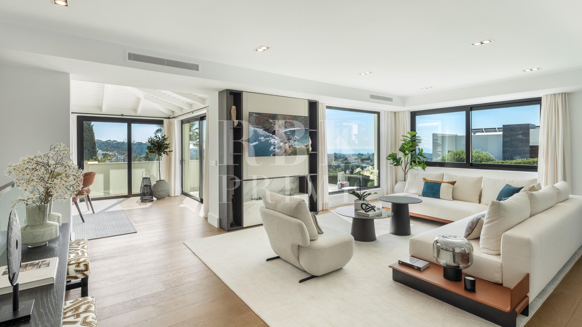 Resale - Villa -
Malaga - Nueva Andalucía