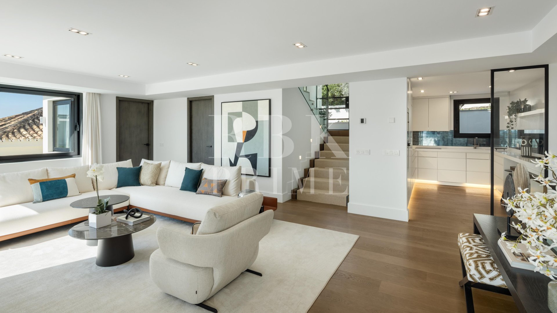 Resale - Villa -
Malaga - Nueva Andalucía