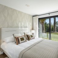 Resale - Villa -
Malaga - Nueva Andalucía