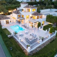 Resale - Villa -
Malaga - Nueva Andalucía