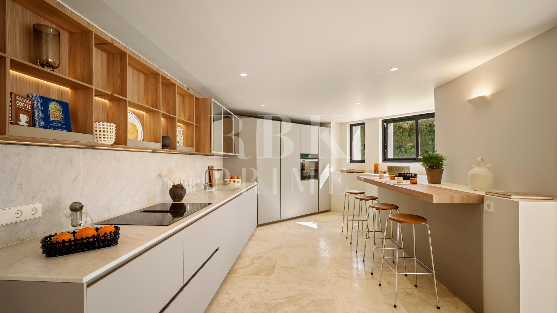 Resale - Villa -
Malaga - Nueva Andalucía