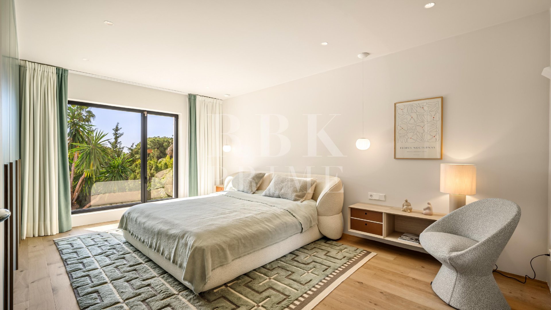 Resale - Villa -
Malaga - Nueva Andalucía
