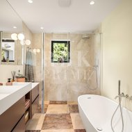 Resale - Villa -
Malaga - Nueva Andalucía