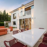 Resale - Villa -
Malaga - Nueva Andalucía