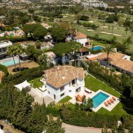 Resale - Villa -
Malaga - Nueva Andalucía