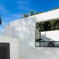 Resale - Villa -
Malaga - Nueva Andalucía