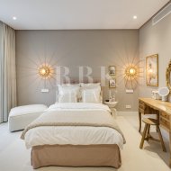 Resale - Villa -
Malaga - Nueva Andalucía