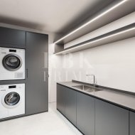 Resale - Villa -
Malaga - Nueva Andalucía
