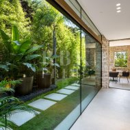 Resale - Villa -
Malaga - Nueva Andalucía