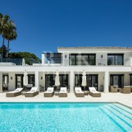 Resale - Villa -
Malaga - Nueva Andalucía