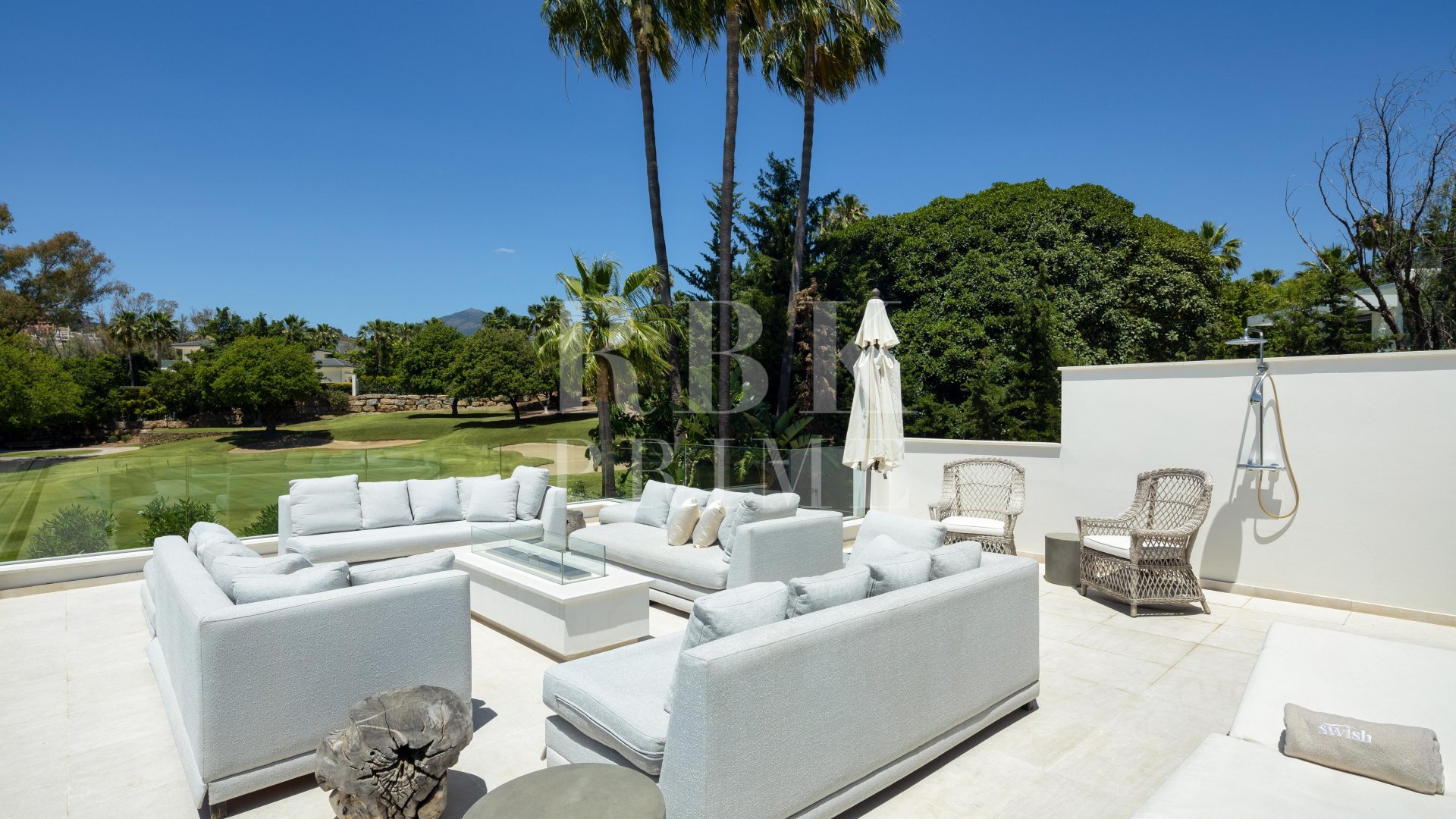 Resale - Villa -
Malaga - Nueva Andalucía