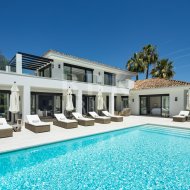 Resale - Villa -
Malaga - Nueva Andalucía