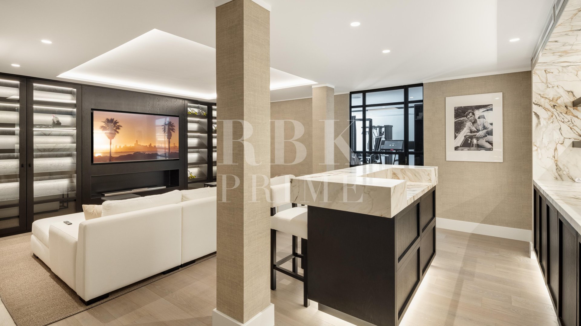 Resale - Villa -
Malaga - Nueva Andalucía