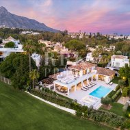 Resale - Villa -
Malaga - Nueva Andalucía
