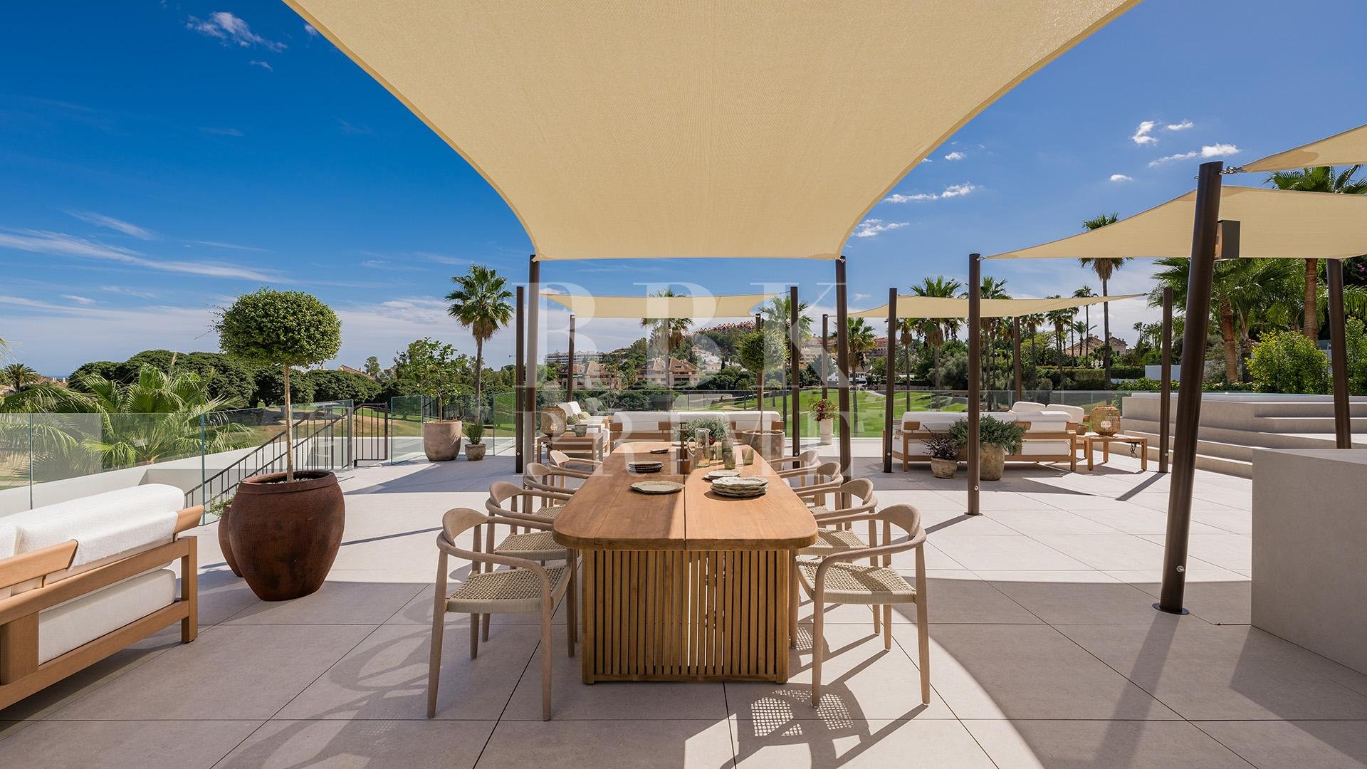 Resale - Villa -
Malaga - Nueva Andalucía