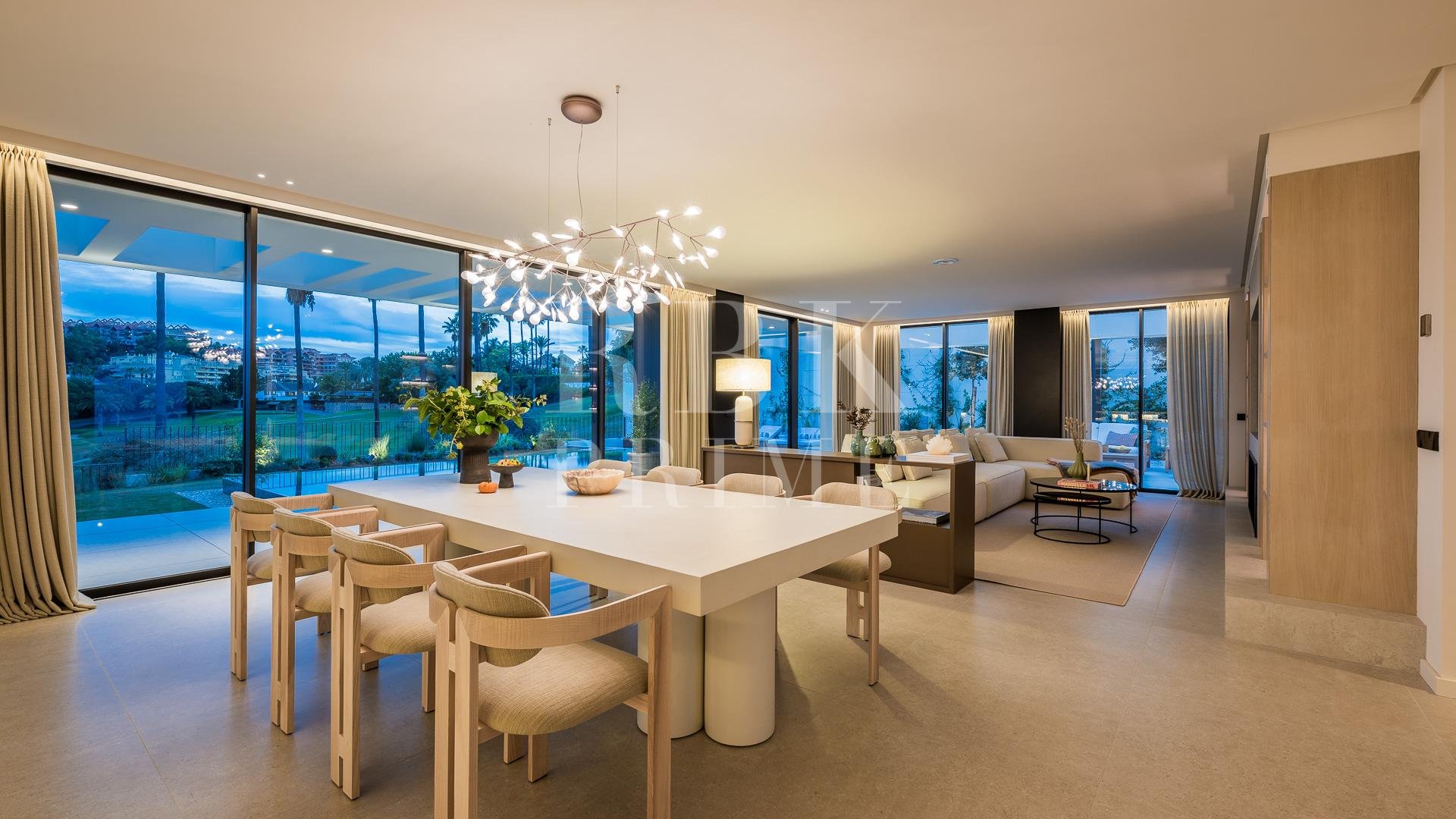 Resale - Villa -
Malaga - Nueva Andalucía