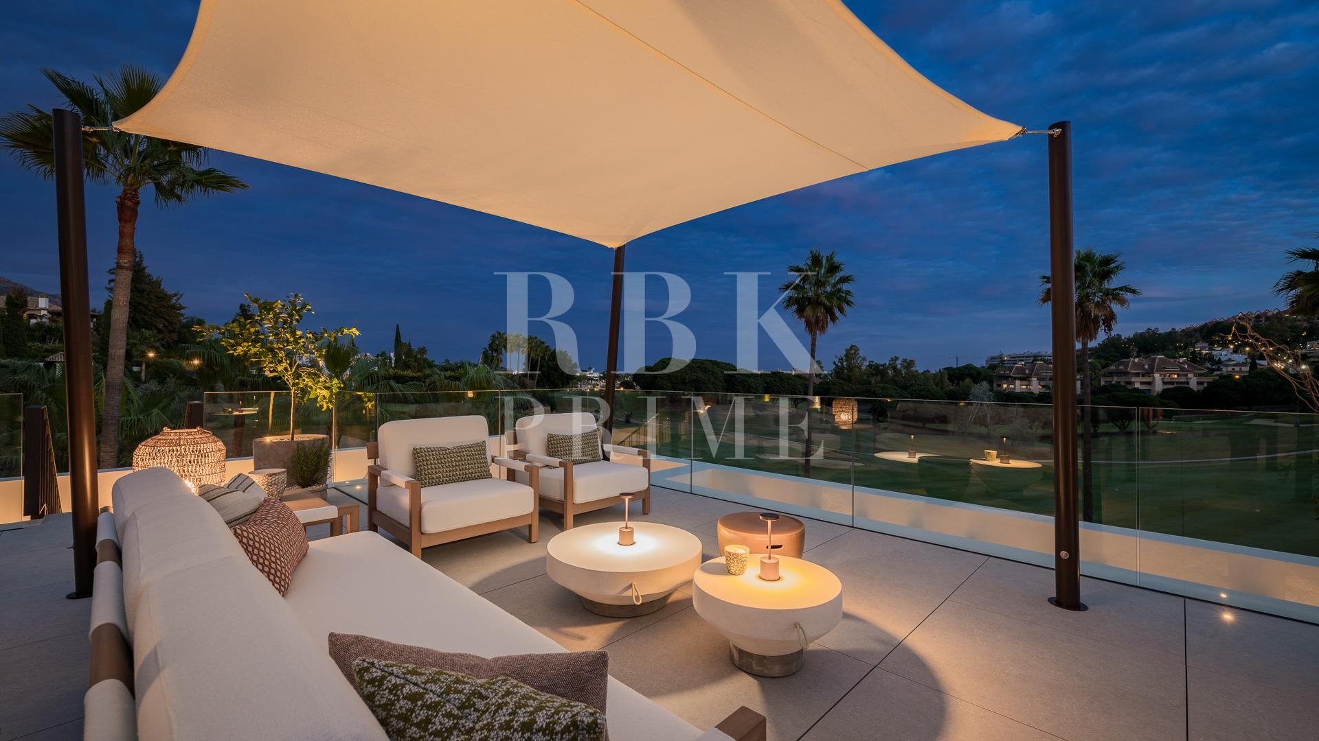 Resale - Villa -
Malaga - Nueva Andalucía
