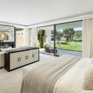Resale - Villa -
Malaga - Nueva Andalucía