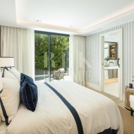 Resale - Villa -
Malaga - Nueva Andalucía