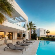 Resale - Villa -
Malaga - Nueva Andalucía
