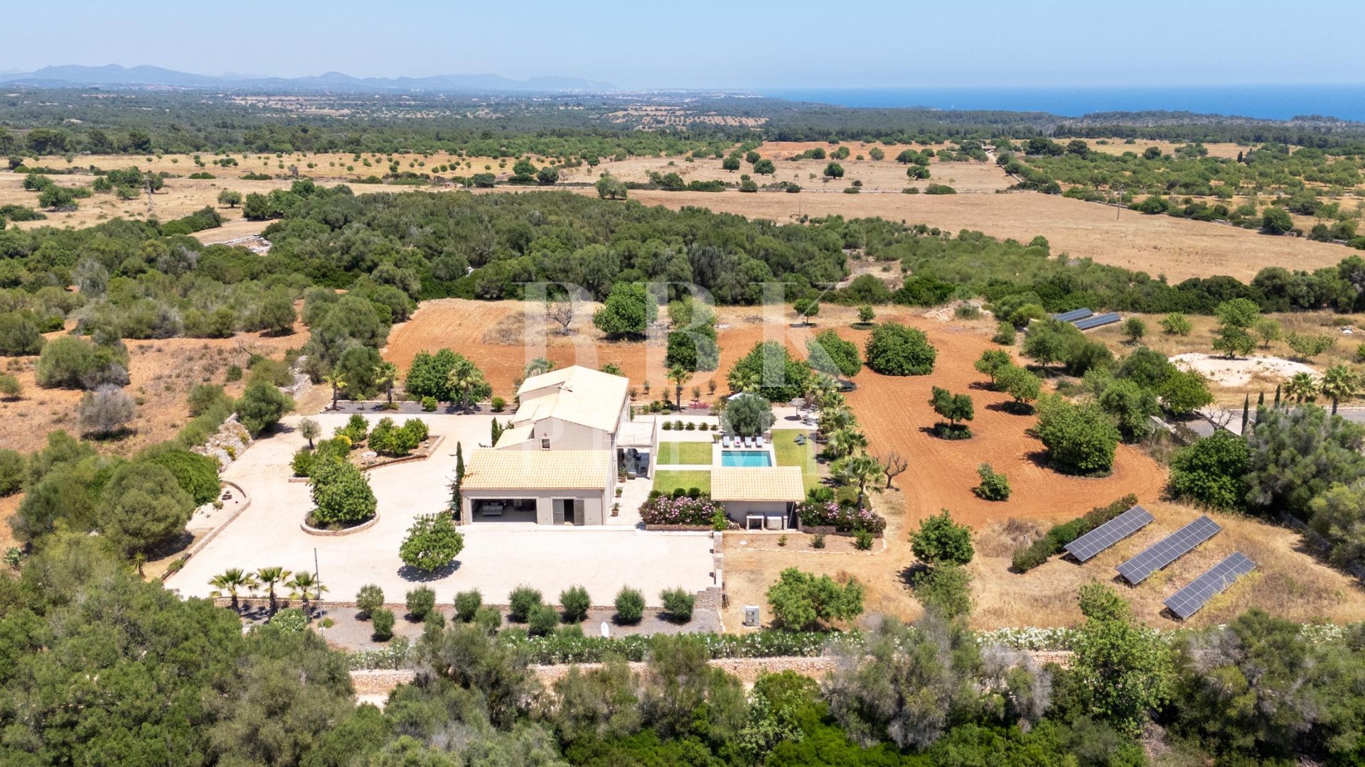 Resale - Villa -
Manacor - Cales de Mallorca