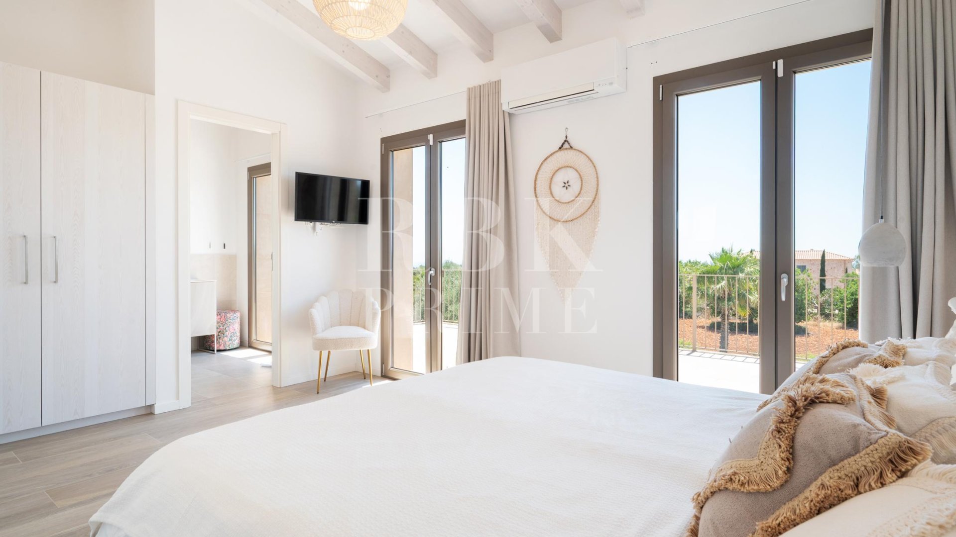 Resale - Villa -
Manacor - Cales de Mallorca