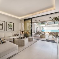 Resale - Villa -
Marbella