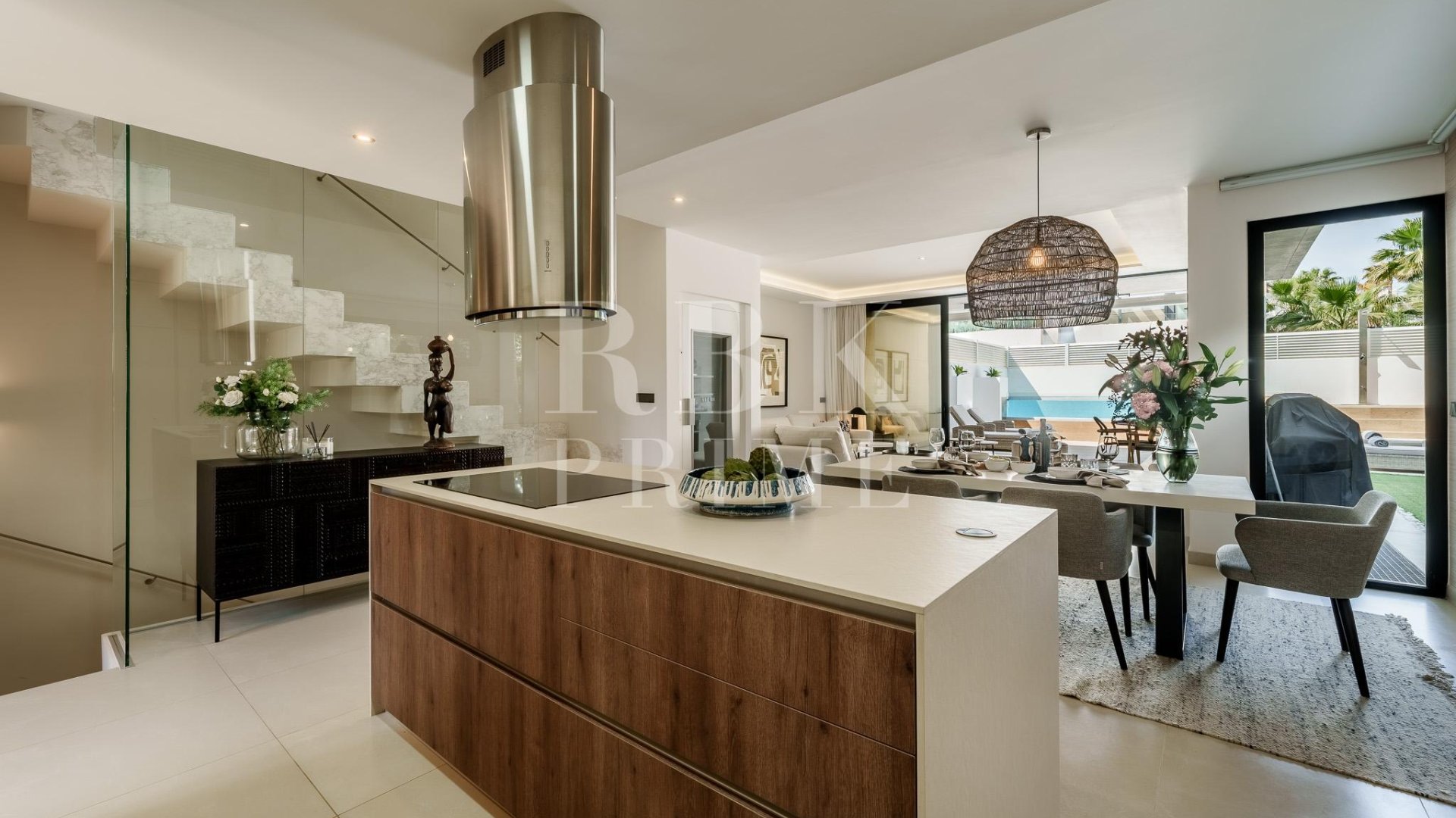 Resale - Villa -
Marbella