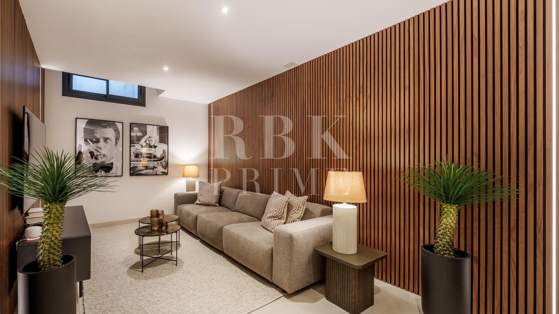 Resale - Villa -
Marbella
