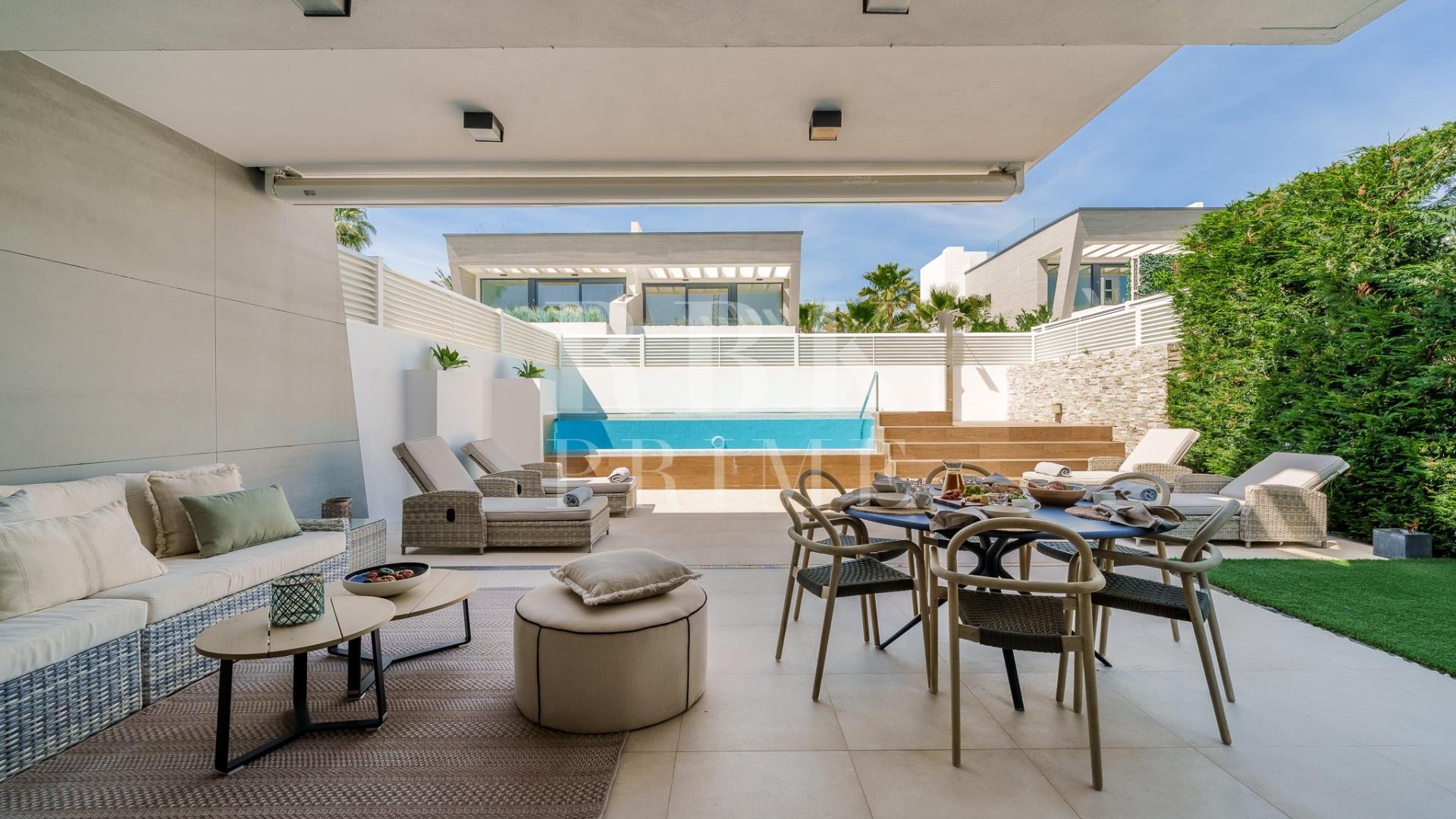 Resale - Villa -
Marbella