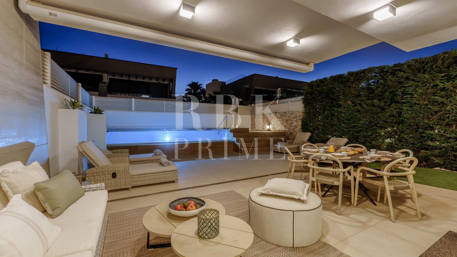 Resale - Villa -
Marbella