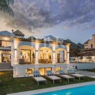 Resale - Villa -
Marbella