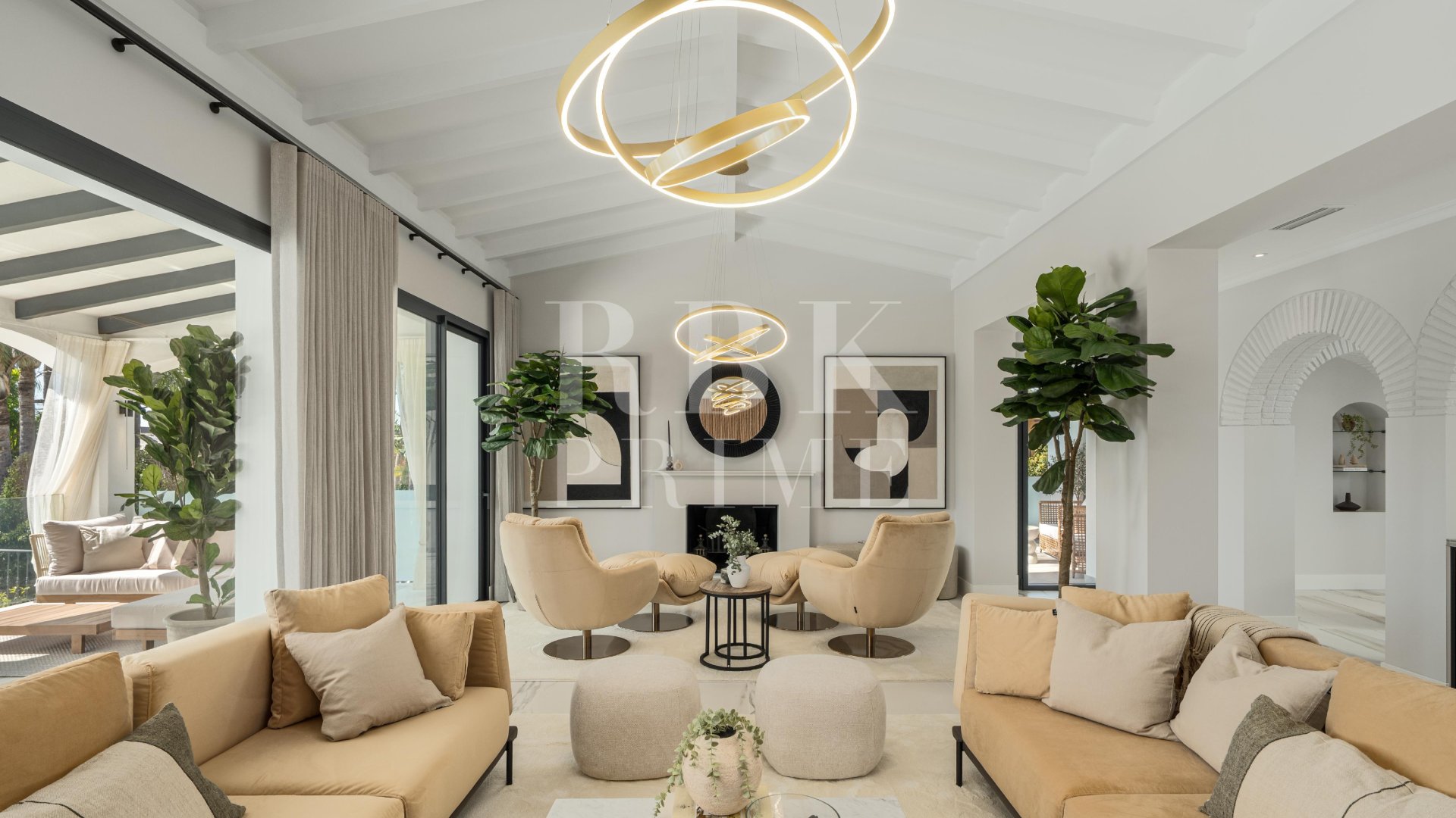 Resale - Villa -
Marbella