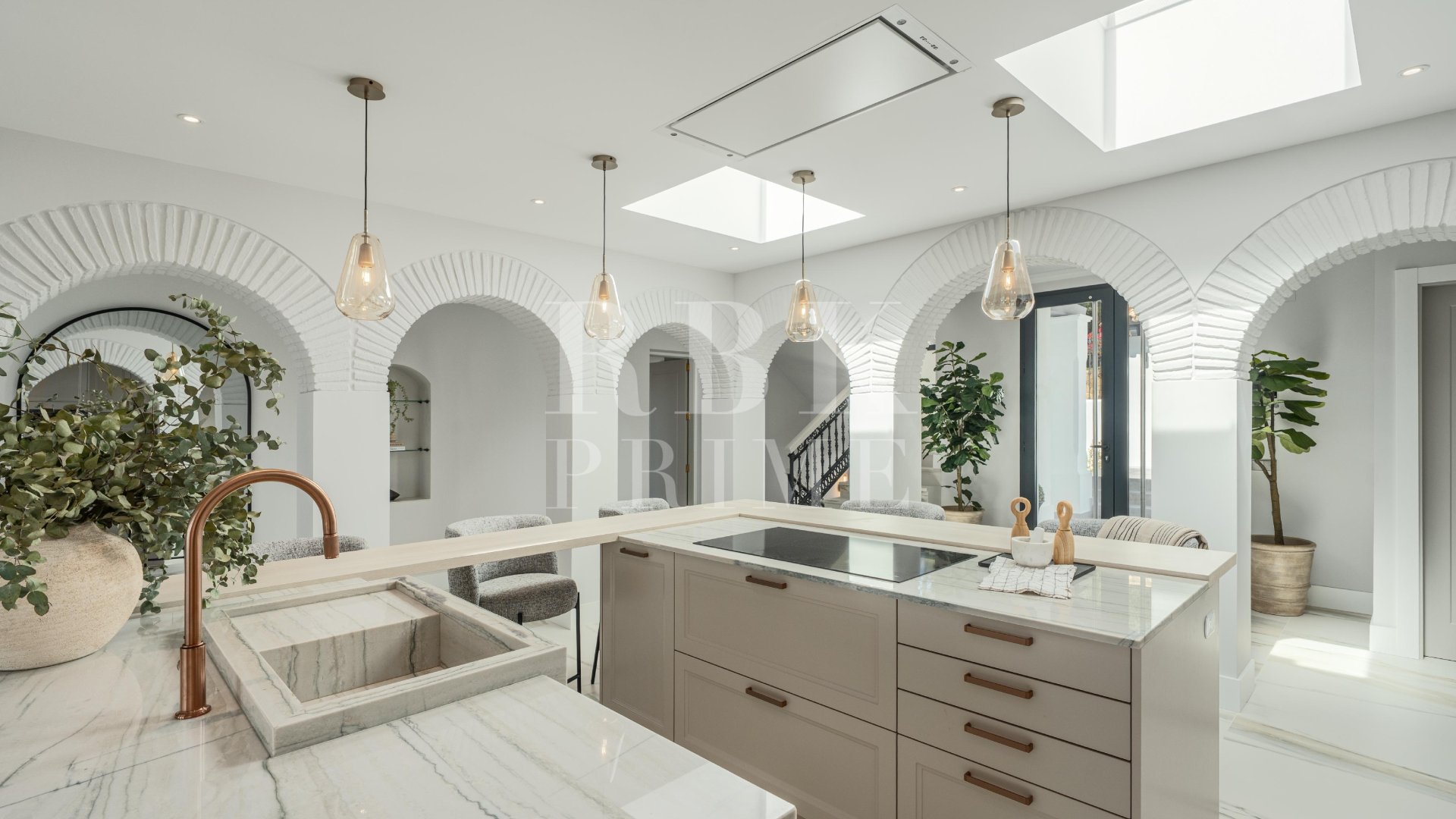 Resale - Villa -
Marbella
