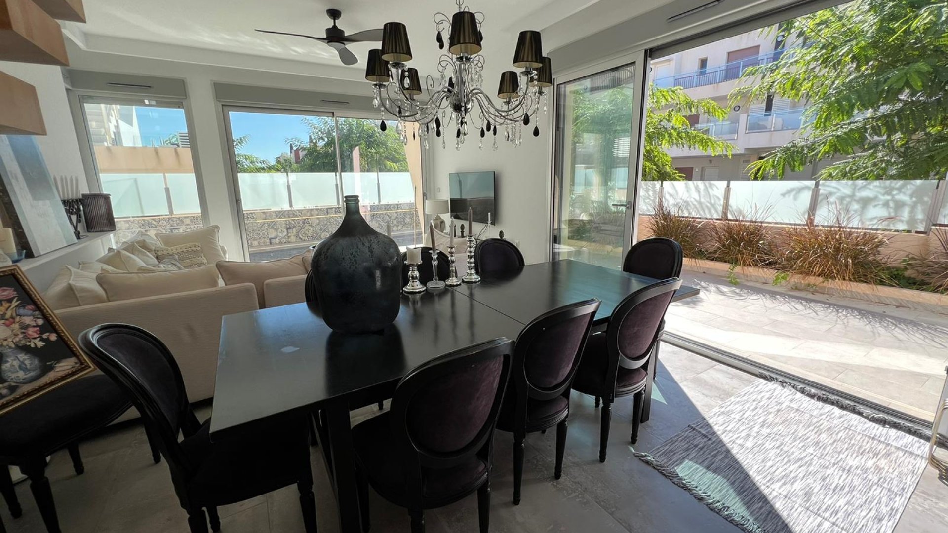 Resale - Villa -
Mil Palmeras - Costa Blanca