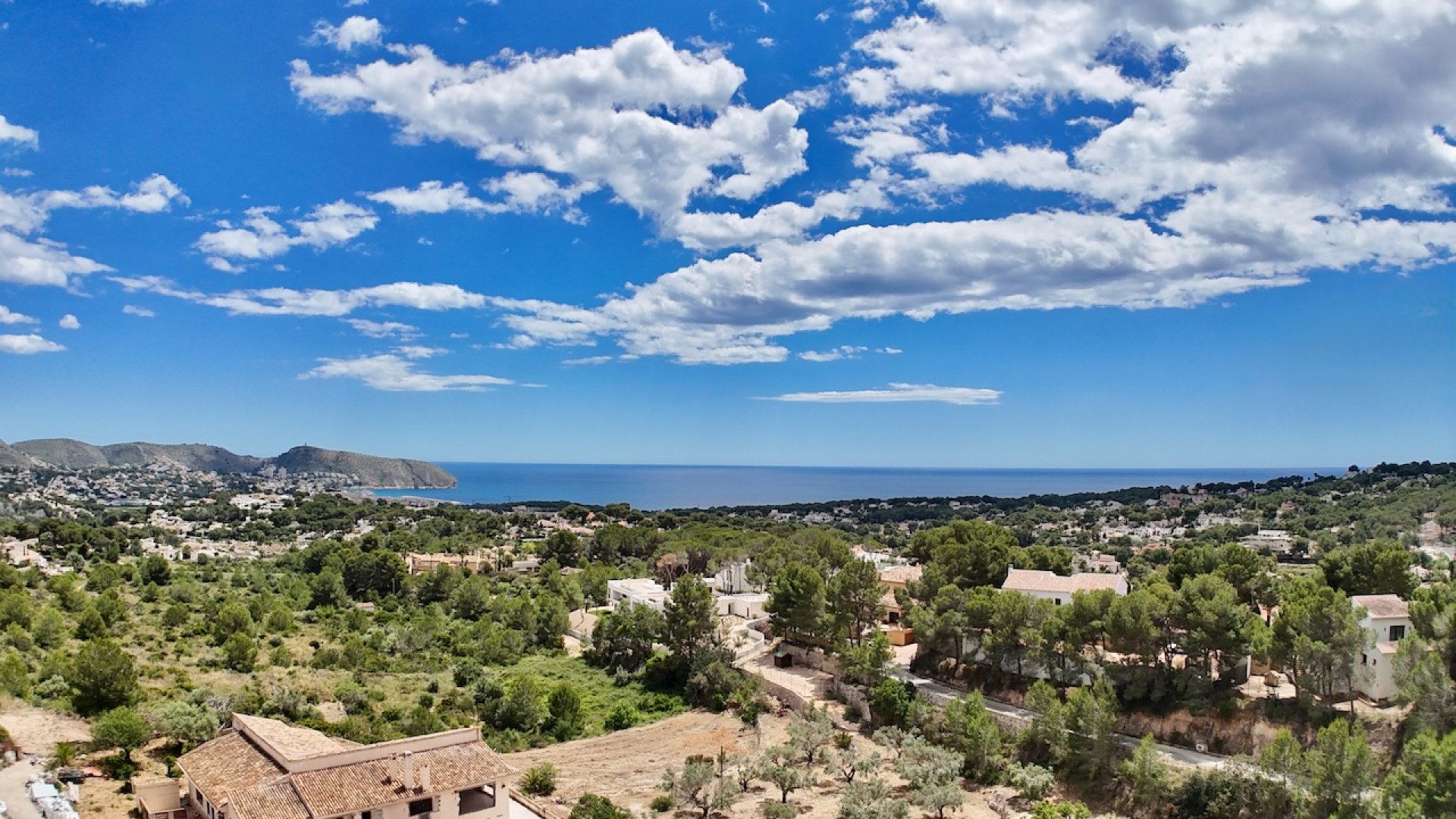 Resale - Villa -
Moraira - Benimeit