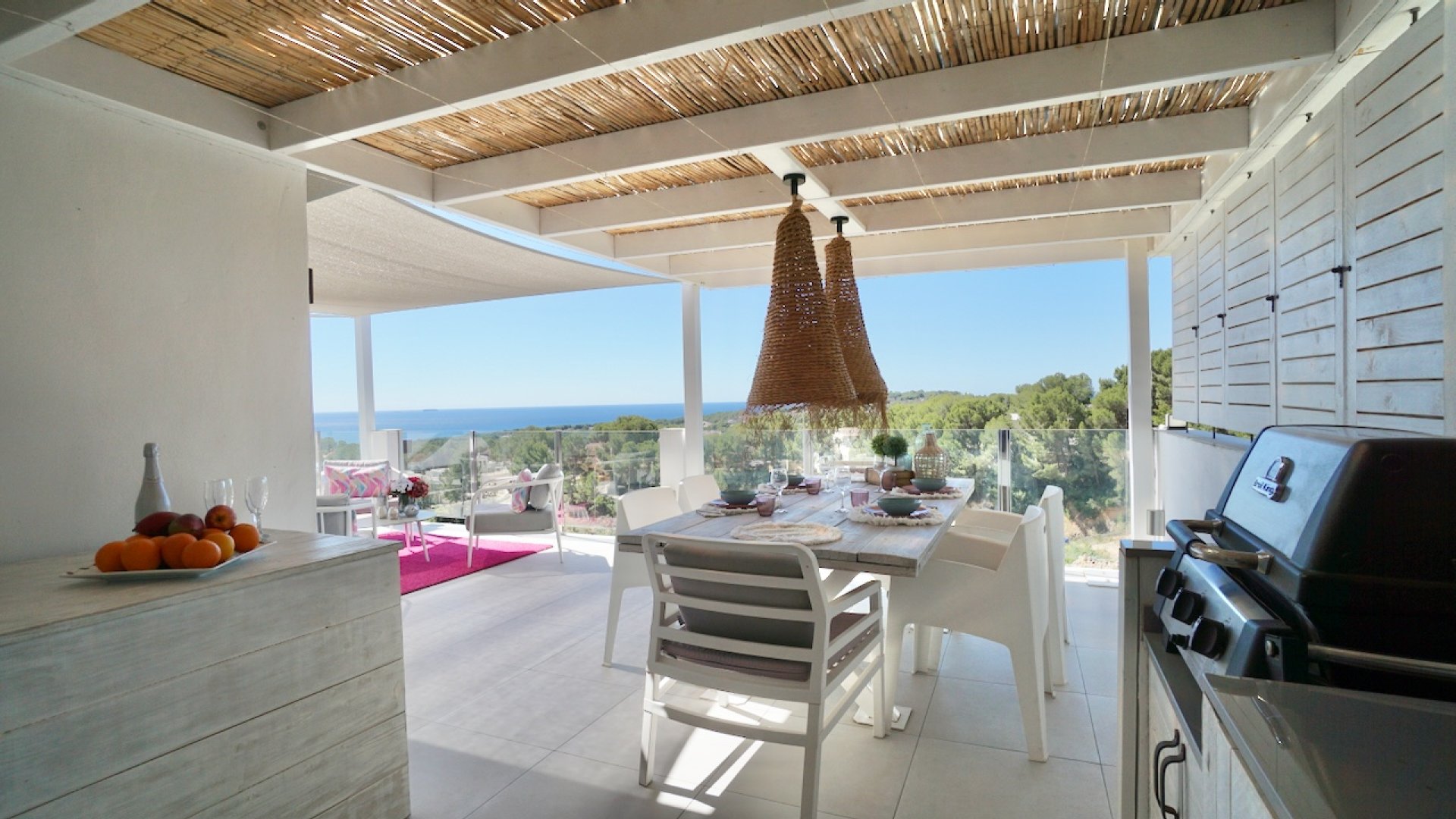 Resale - Villa -
Moraira - Benimeit