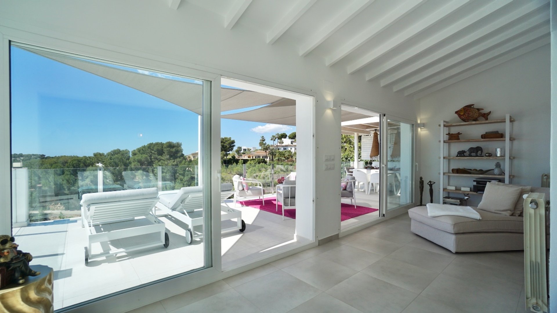 Resale - Villa -
Moraira - Benimeit