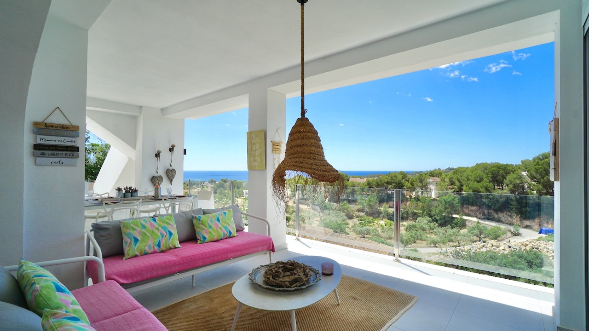 Resale - Villa -
Moraira - Benimeit